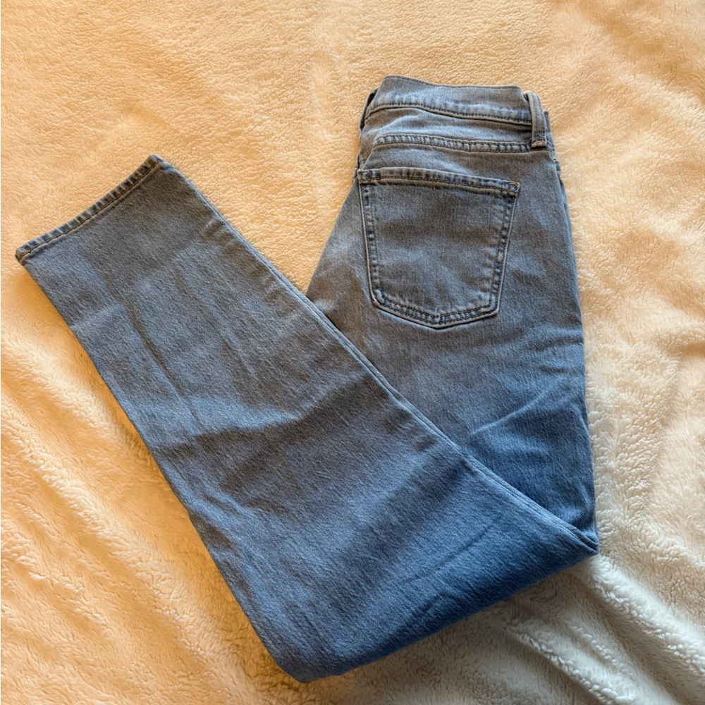Old Navy Mid Rise Wow Boyfriend Jeans size 2